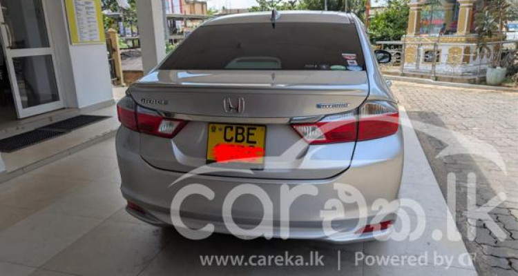 HONDA GRACE 2017