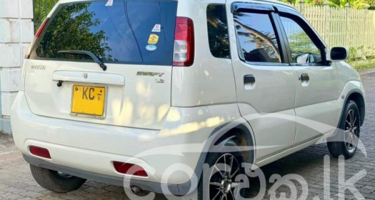 SUZUKI SWIFT 2004