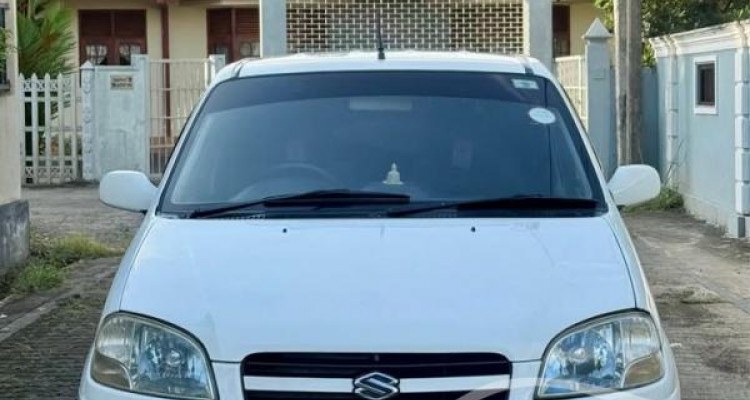 SUZUKI SWIFT 2004