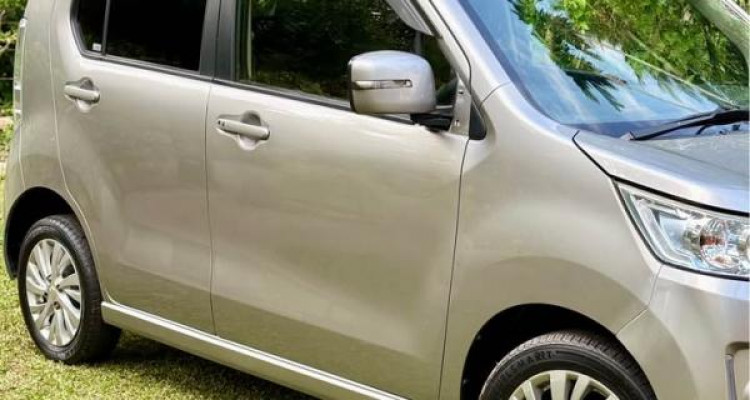 SUZUKI WAGON R STINGRAY 2014
