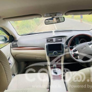 TOYOTA PREMIO 2011