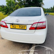 TOYOTA PREMIO 2011