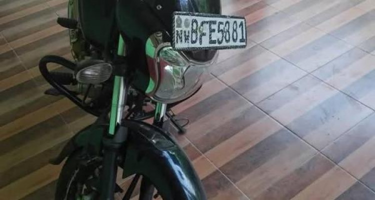 BAJAJ V15 2016
