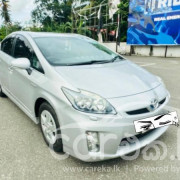TOYOTA PRIUS 2011