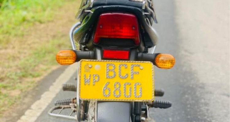 BAJAJ CT100 2015