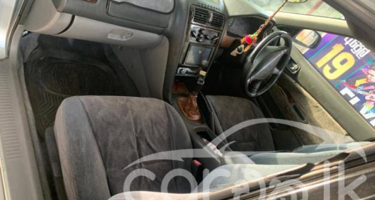MITSUBISHI GALANT 1998