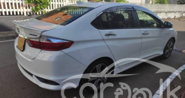 HONDA GRACE 2015