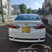 HONDA GRACE 2015