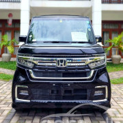 HONDA N-BOX 2023