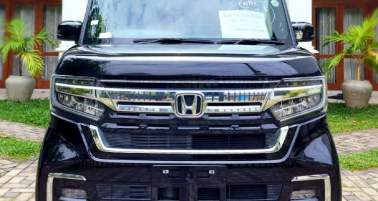 HONDA N-BOX 2023
