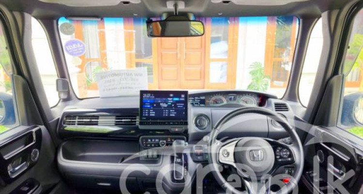 HONDA N-BOX 2023