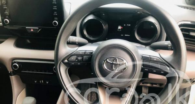 TOYOTA YARIS 2022