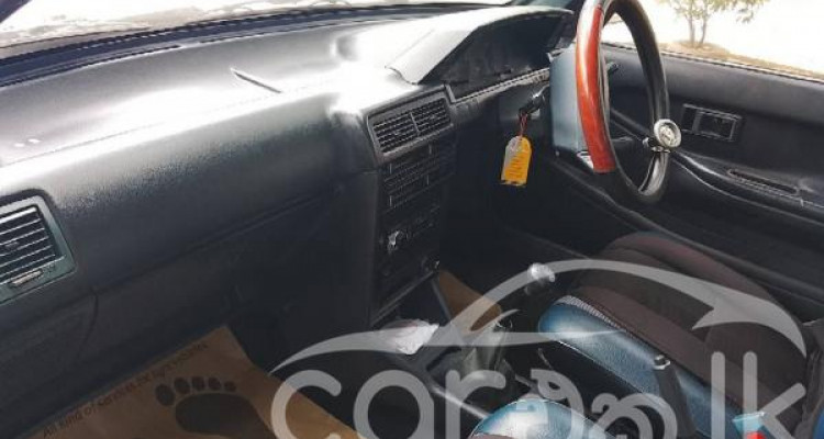 TOYOTA COROLLA 1989
