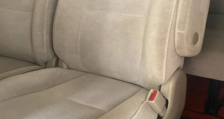 NISSAN CARAVAN 1988