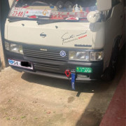 NISSAN CARAVAN 1988