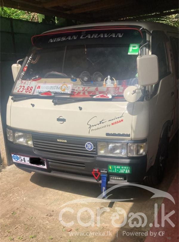 NISSAN CARAVAN 1988