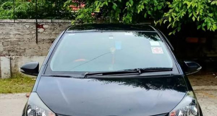 TOYOTA VITZ 2014