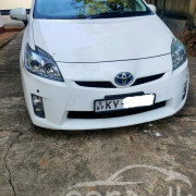 TOYOTA PRIUS 2012