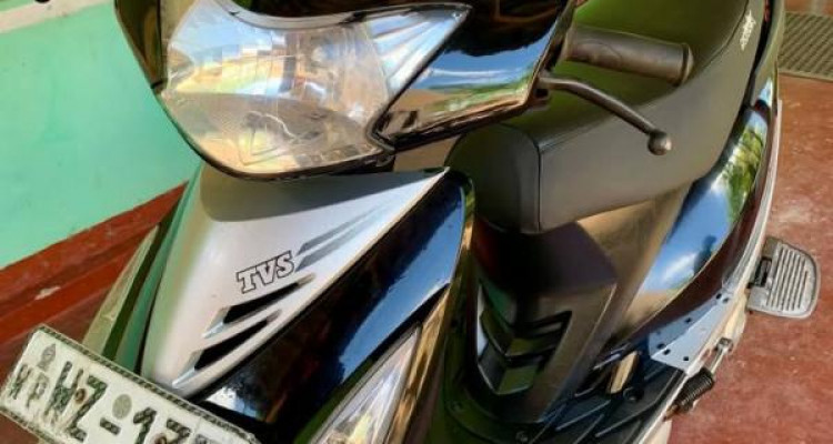 TVS SCOOTY STREAK 2011