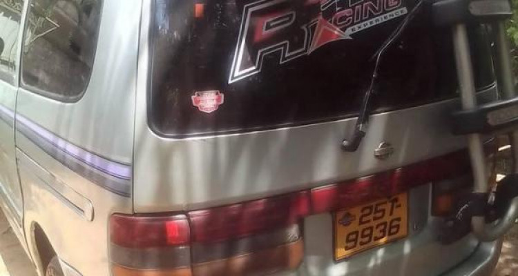 NISSAN SERENA 1998