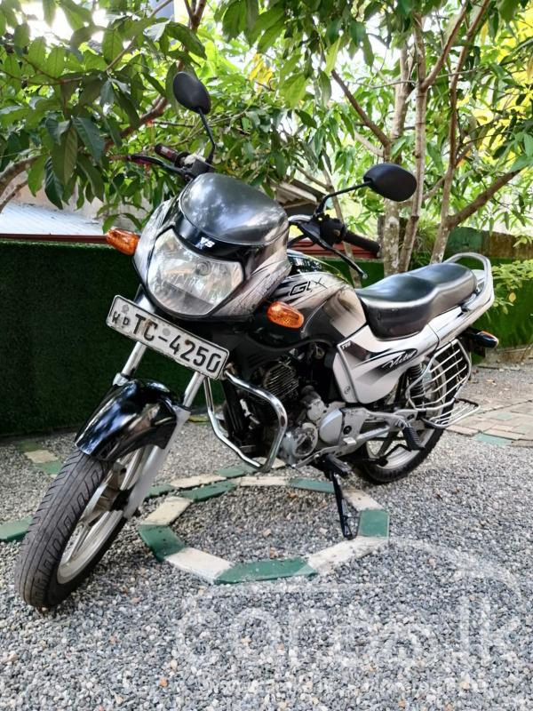 TVS VICTOR 2006