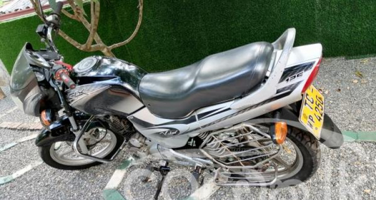 TVS VICTOR 2006