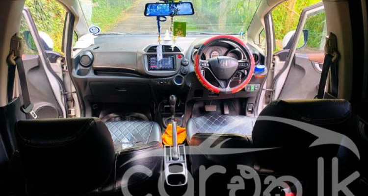 HONDA FIT 2013