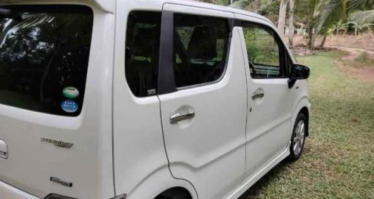 SUZUKI WAGON R STINGRAY 2018