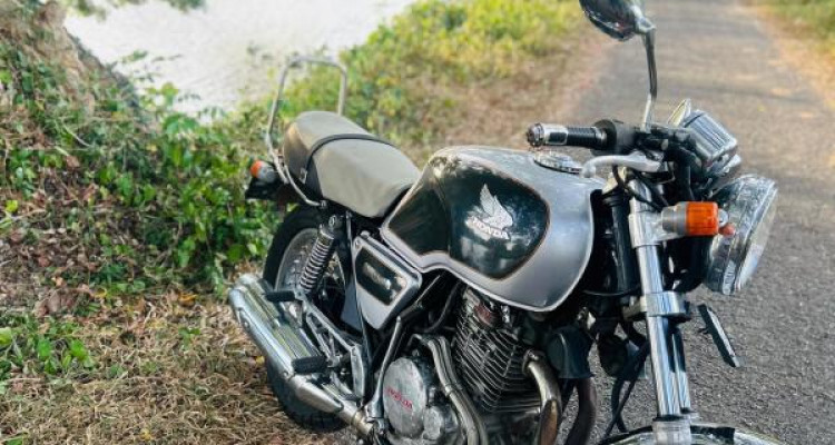 HONDA Gb400 2004