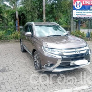 MITSUBISHI OUTLANDER 2015
