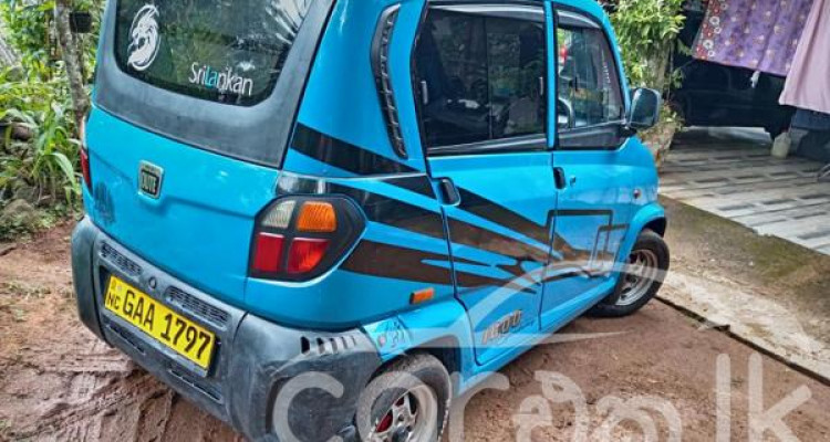 BAJAJ QUTE 2019