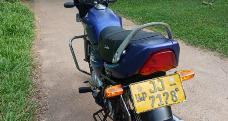 TVS CENTRA 2004