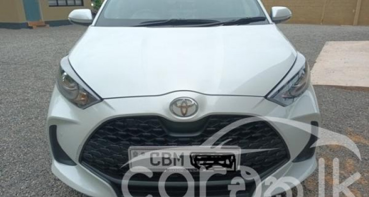 TOYOTA YARIS 2024