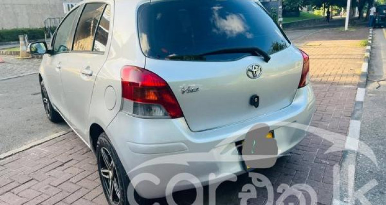 TOYOTA VITZ 2008