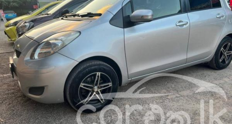 TOYOTA VITZ 2008