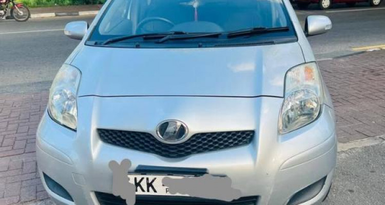 TOYOTA VITZ 2008