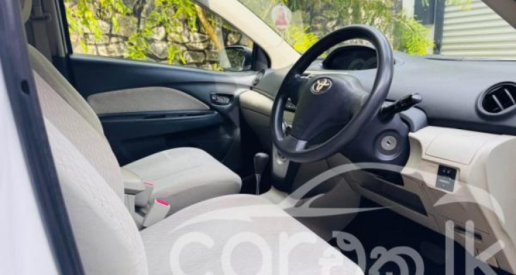 TOYOTA YARIS 2007