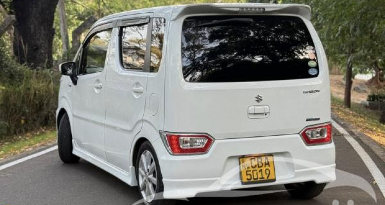 SUZUKI WAGON R FZ 2018