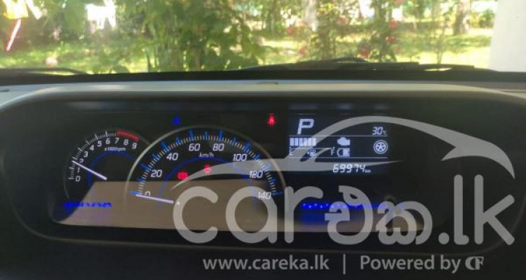 SUZUKI WAGON R PREMIUM 2018