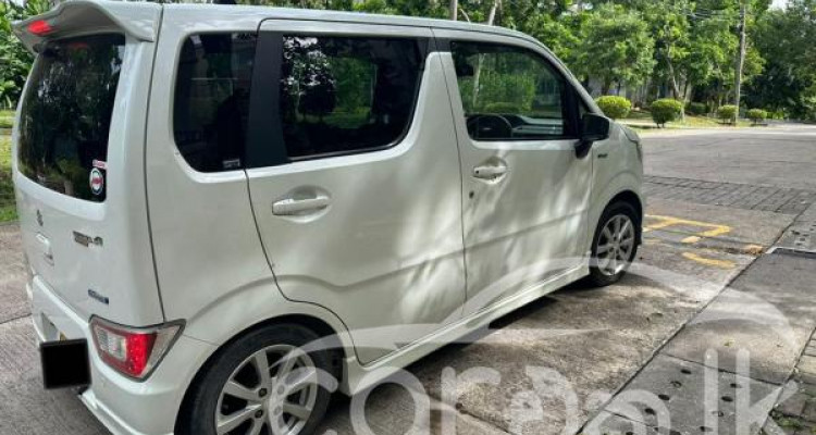 SUZUKI WAGON R PREMIUM 2018