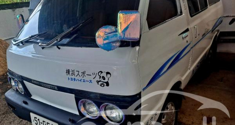 NISSAN VANETTE 1989