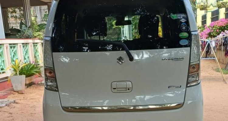 SUZUKI WAGON R STINGRAY 2014