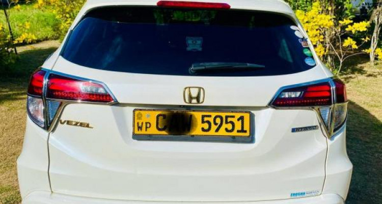 HONDA VEZEL 2016