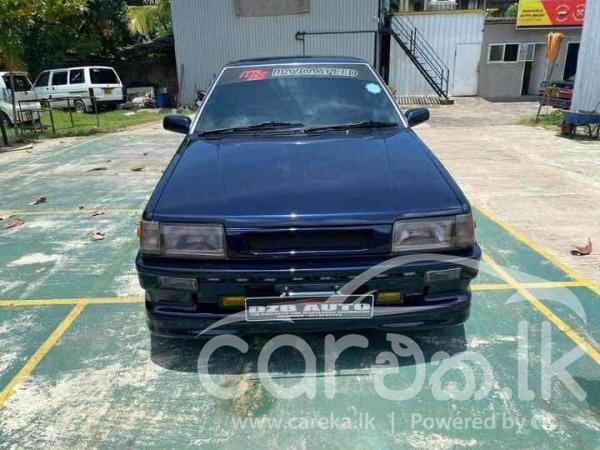 MAZDA FAMILIA 323 1986