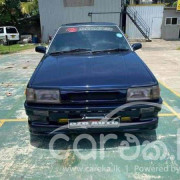 MAZDA FAMILIA 323 1986