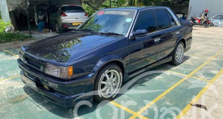 MAZDA FAMILIA 323 1986