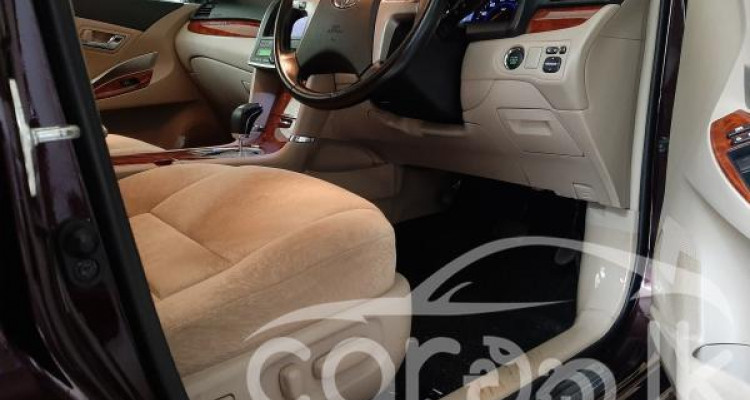 TOYOTA PREMIO 2014