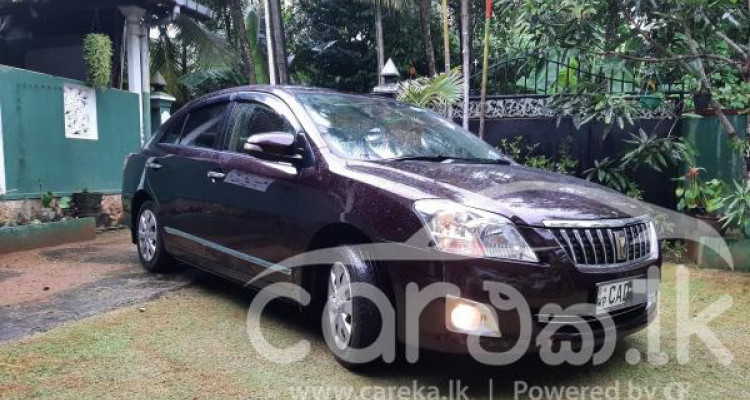 TOYOTA PREMIO 2014