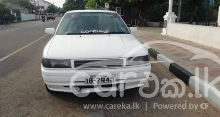 MAZDA FAMILIA 323 1996