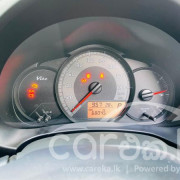 TOYOTA VITZ 2016